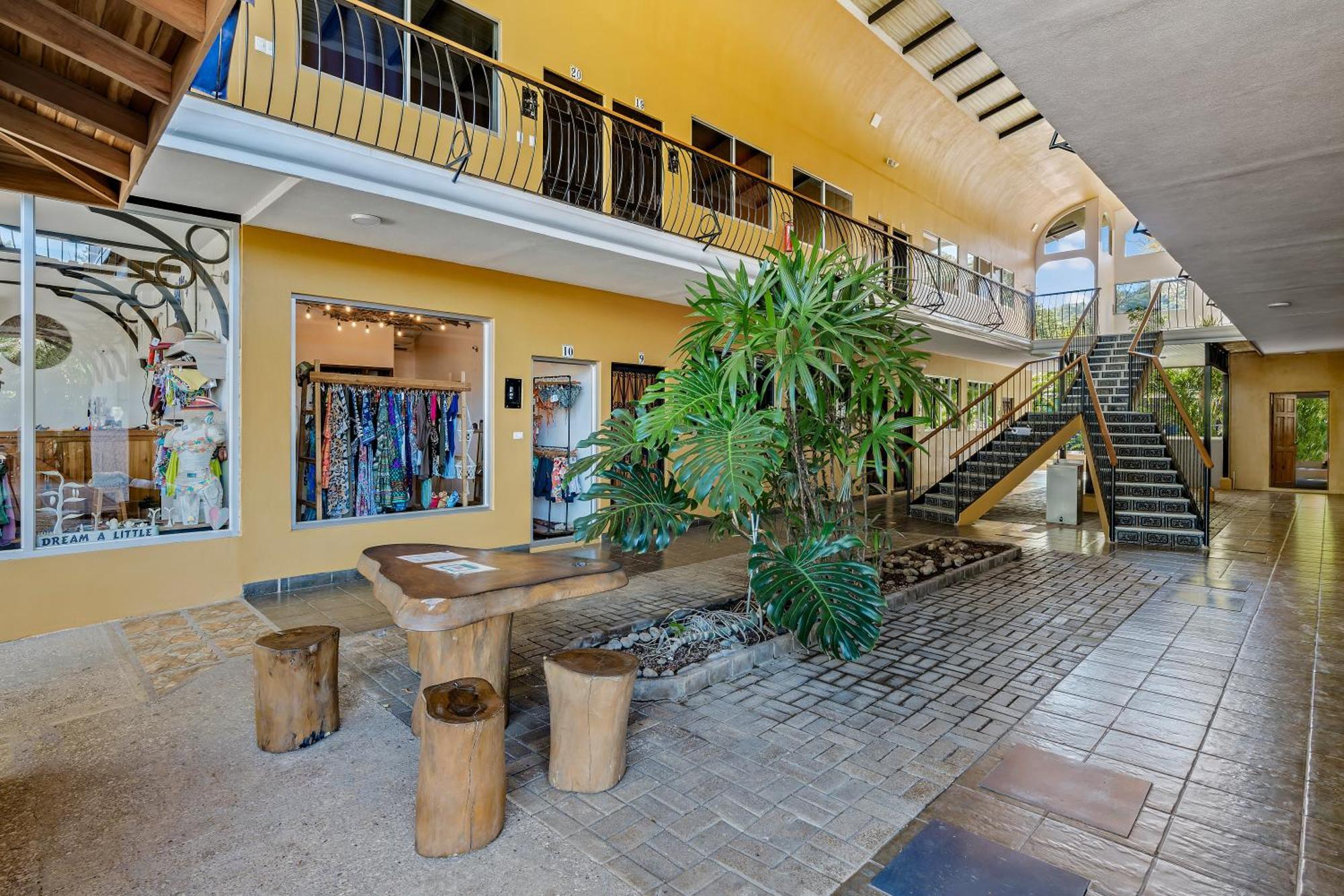 Hotel Tamarindo Inn - 1 Mi To Tamarindo Beach Eksteriør billede